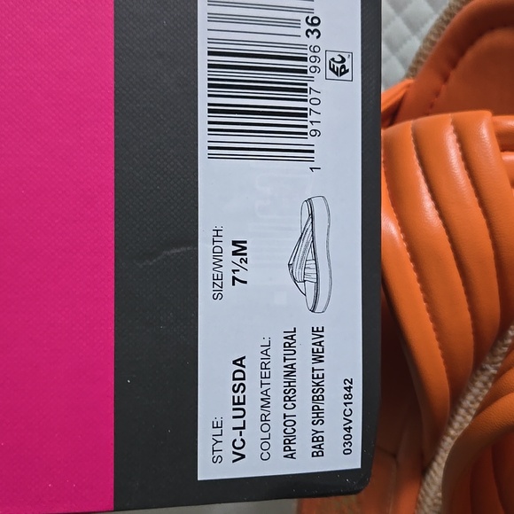 Vince Camuto sandals - Picture 6 of 6